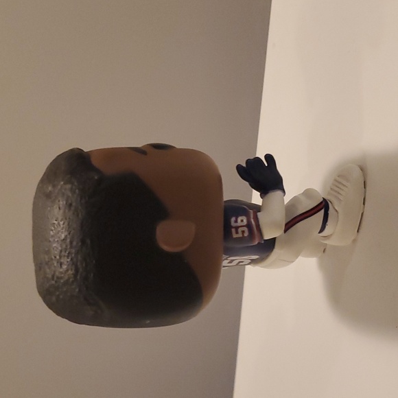 NFL Funko Pop #79 Lawrence Taylor (Home Jersey) 2017 Football Funko - Picture 4 of 5